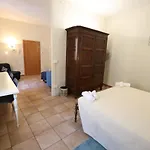 Casadiviaappia Гостевой дом