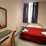 Casadiviaappia Гостевой дом 3*