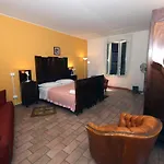Casadiviaappia 3*