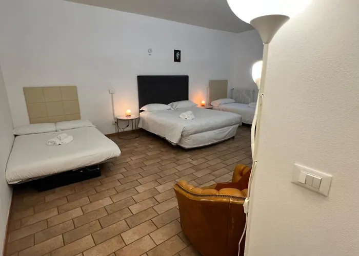 게스트하우스 Casadiviaappia 이몰라