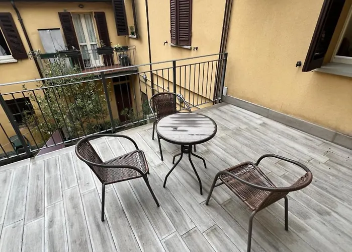 بيت ضيافة Casadiviaappia إيمولا