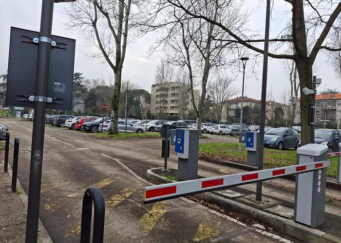 Casadiviaappia بيت ضيافة إيمولا